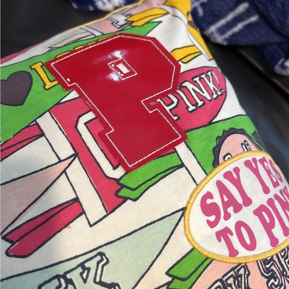 RARE VS PINK flag pillow - Picture 5 of 5